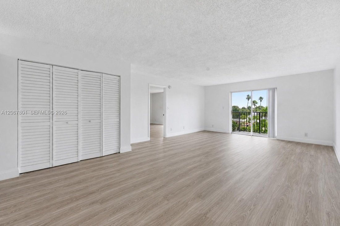 Wilton Manors, Florida, United States 5 - 18622309