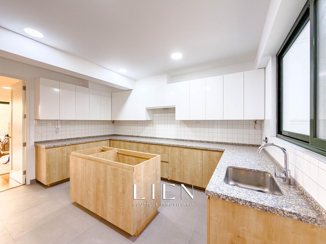 Apartment in Lima, Belarus 3 - 18621427