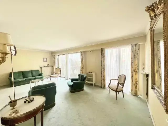 Apartment in Domaine National du Château, Versailles, France 1 - 15869183