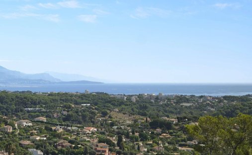 Estate in Brusquet-Retenaou-Devens, Vallauris, France 1