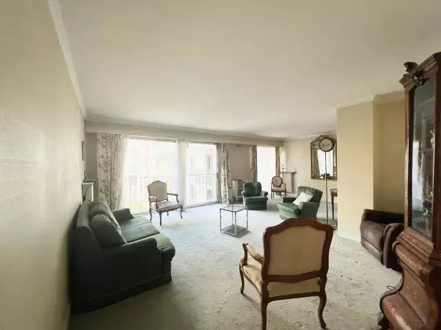 Apartment in Domaine National du Château, Versailles, France 5 - 15869183