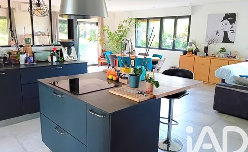 House in La Meignanne, Longuenee-en-Anjou, France 1