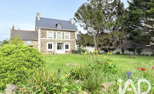 House in Le Vivier-sur-Mer, Brittany, France 1