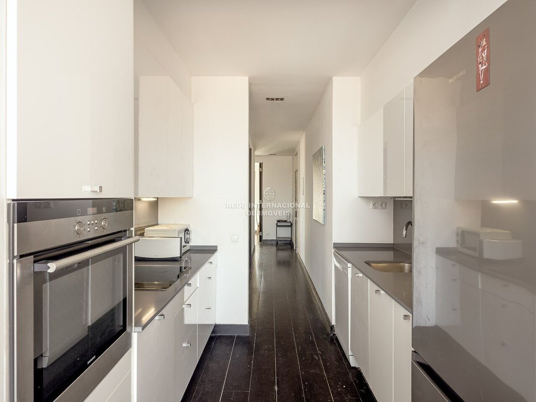 Apartment in Arroios, Lisbon, Portugal 2 - 17500887
