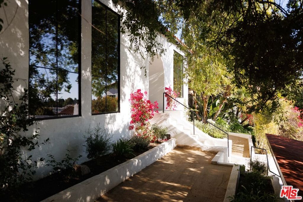 House in Los Angeles, California, United States 1 - 18618355