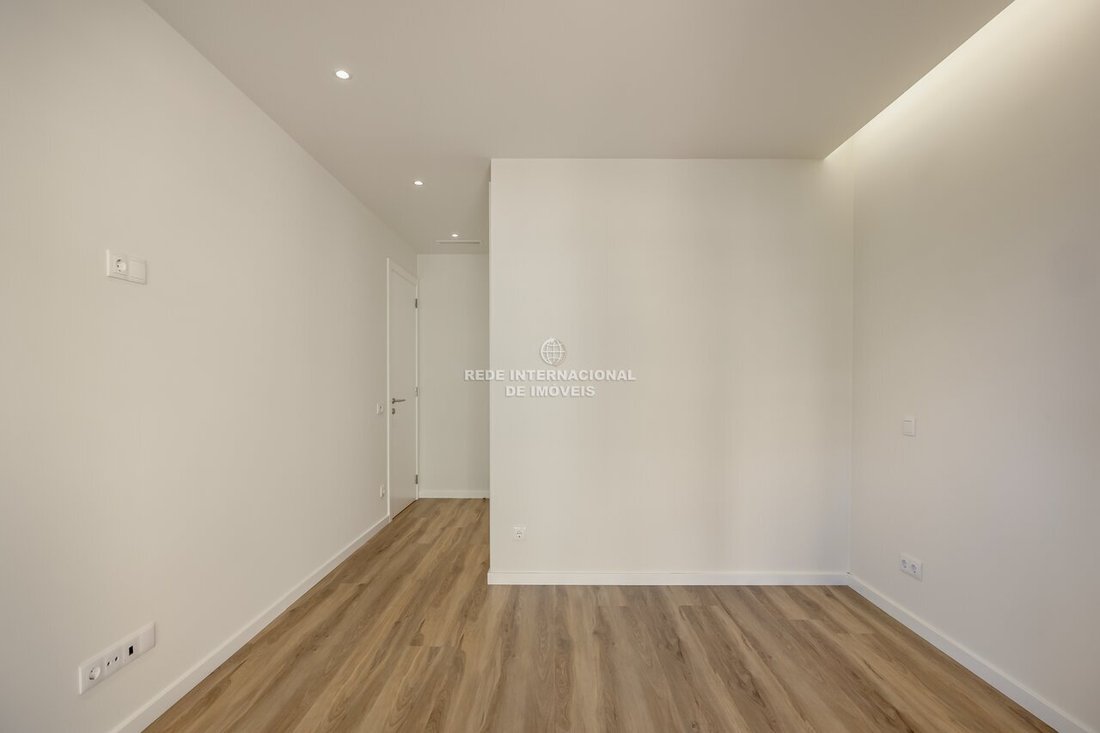House in Parede, Lisbon, Portugal 5 - 18326518