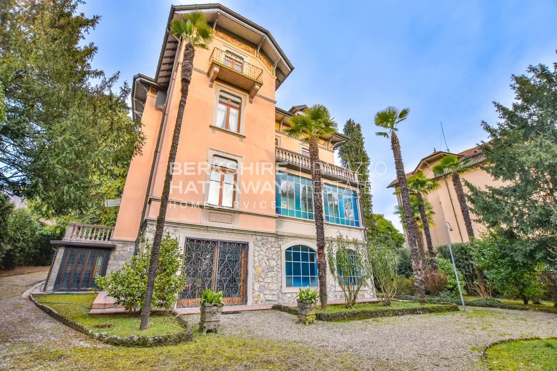 Villa in Gavirate, Lombardy, Italy 4 - 18621561