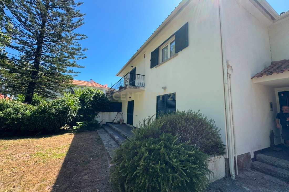 Villa in Carcavelos e Parede, Lisbon, Portugal 1 - 18620446