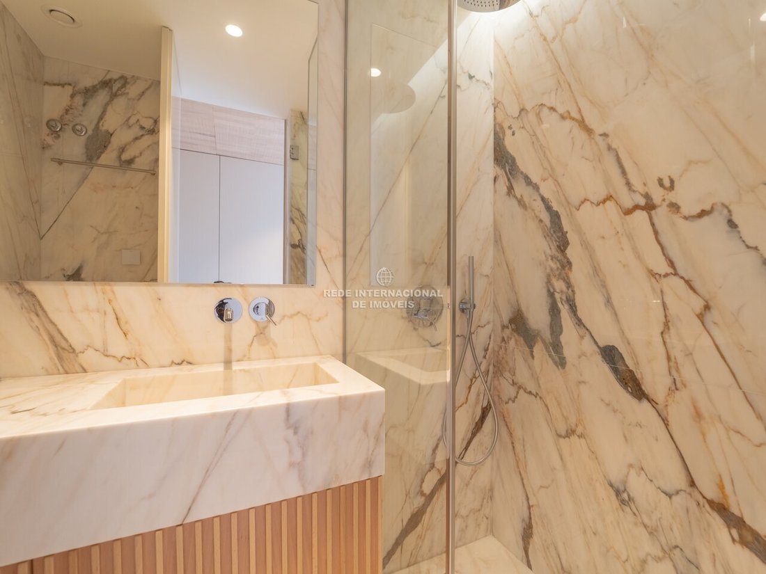 Apartment in Aldoar, Foz do Douro e Nevogilde, Porto District, Portugal 2 - 17500624