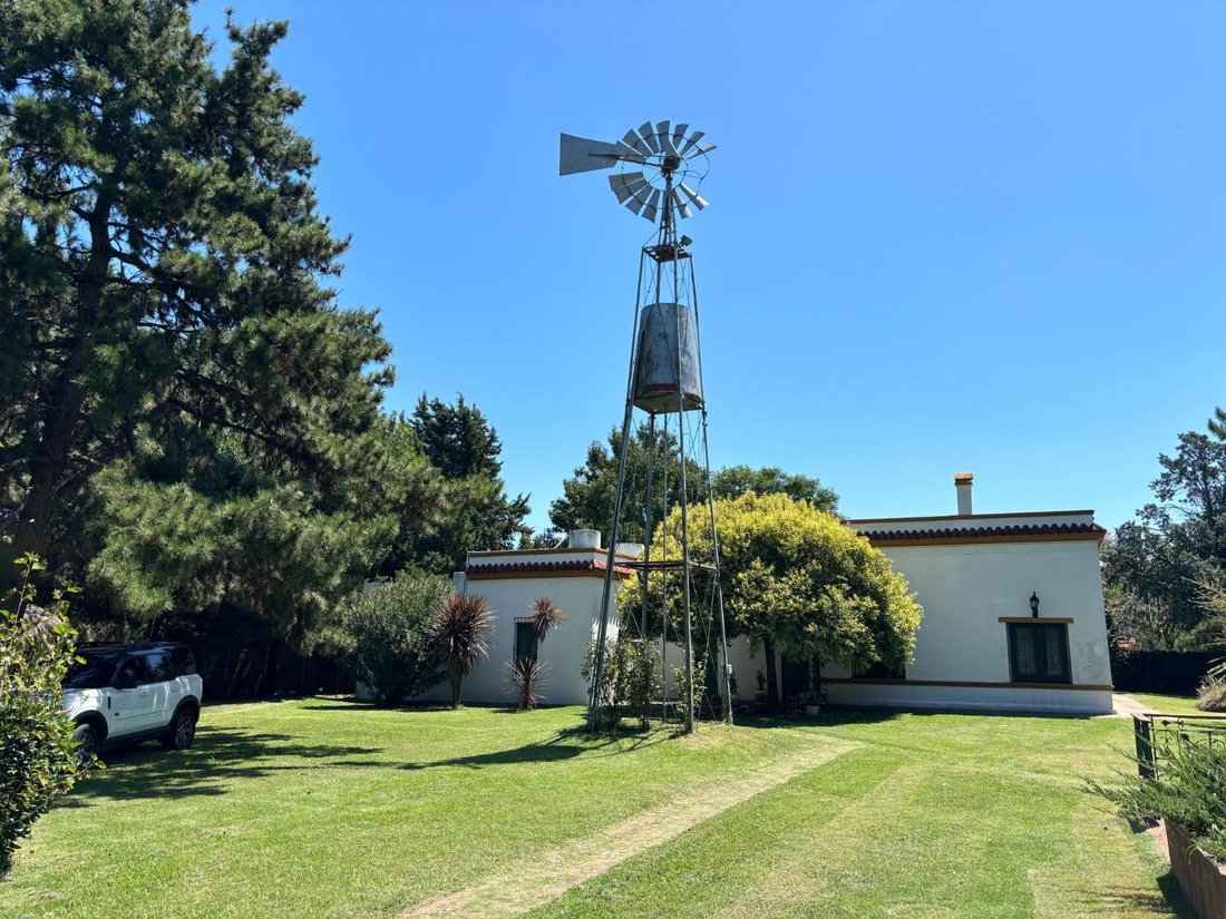 House in Ezeiza, Buenos Aires Province, Argentina 5 - 18621356