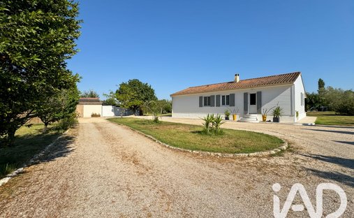 House in Arles, Provence-Alpes-Côte d'Azur, France 1