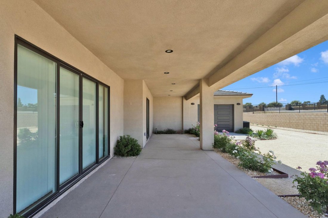 House in Hesperia, California, United States 4 - 18615942