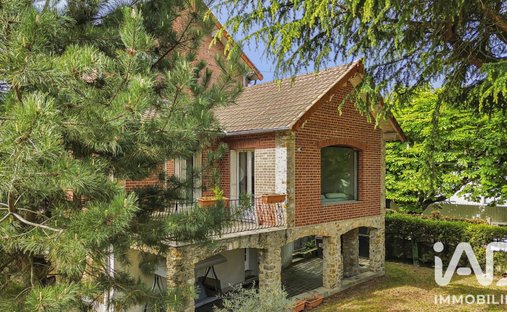 House in Thiers, Le Raincy, France 1