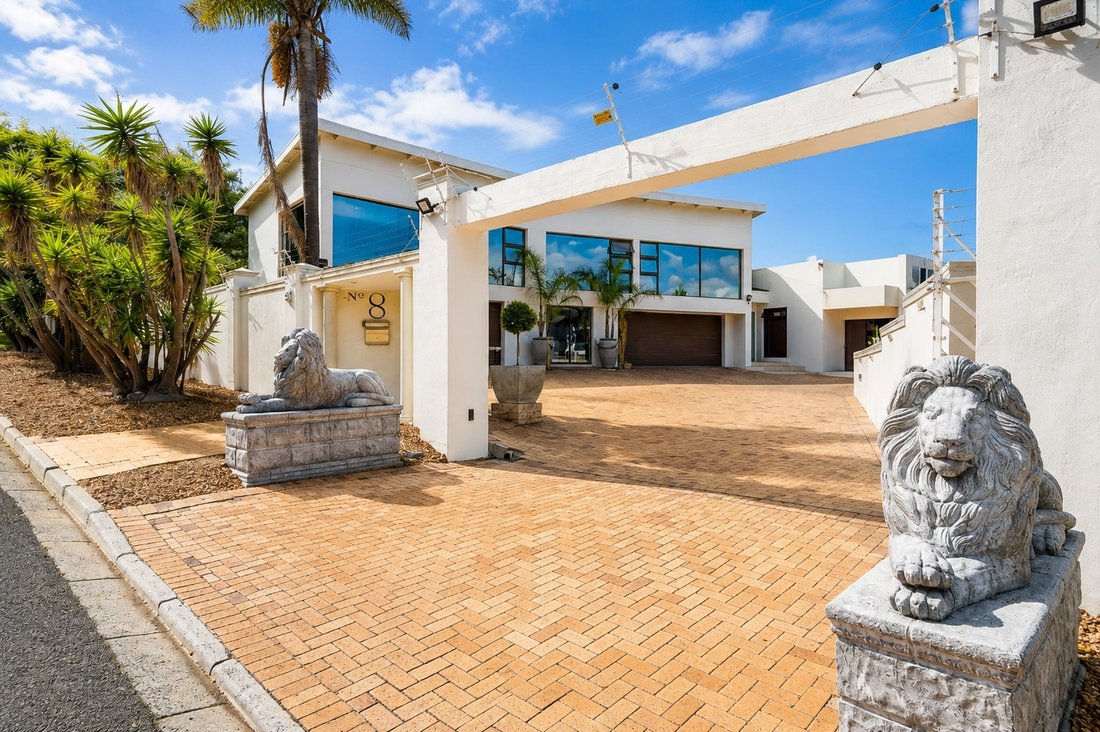 House in Western Cape, South Africa 2 - 18618025