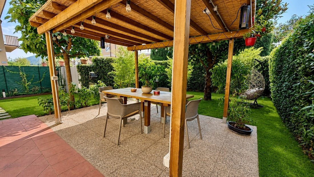 Villa in Sant'Anna, Lucca, Italy 2 - 18621460
