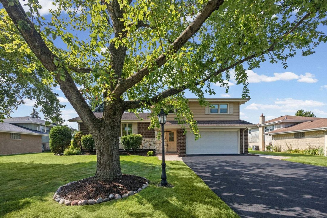 House in Palos Heights, Illinois, United States 3 - 18615386