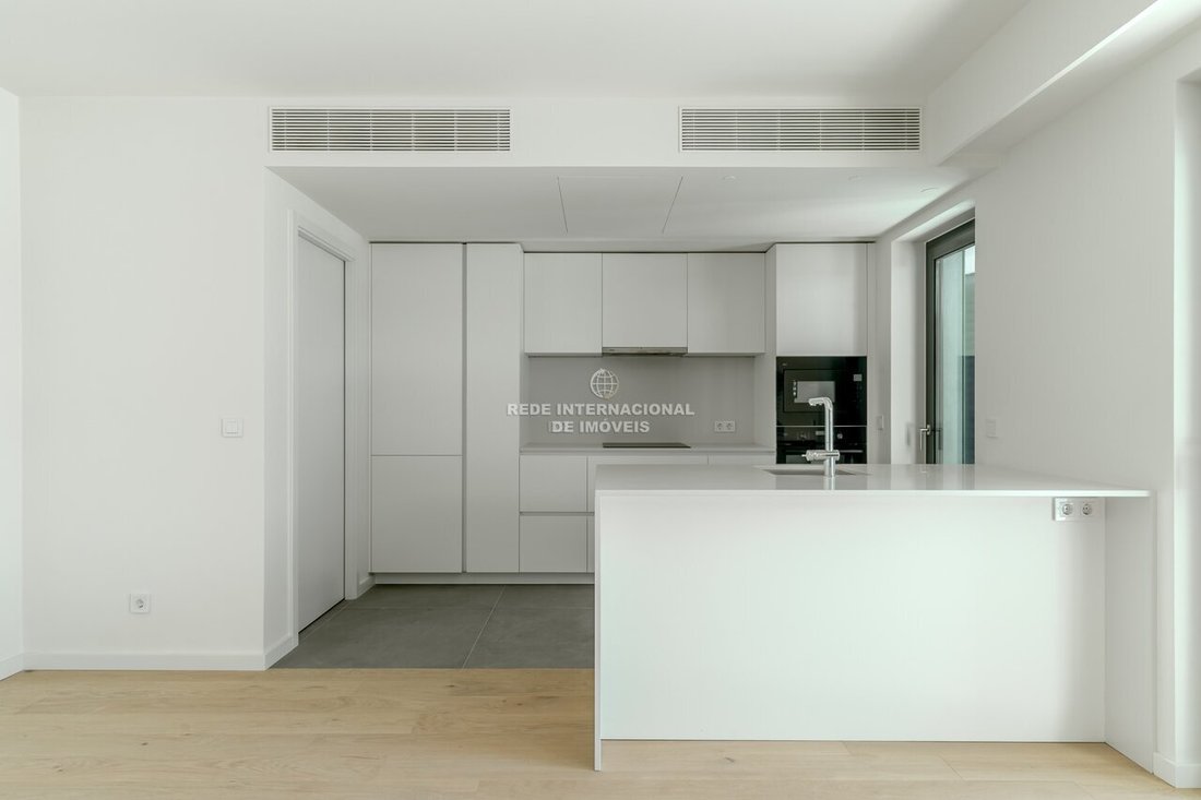 Apartment in Avenidas Novas, Lisbon, Portugal 3 - 18099123