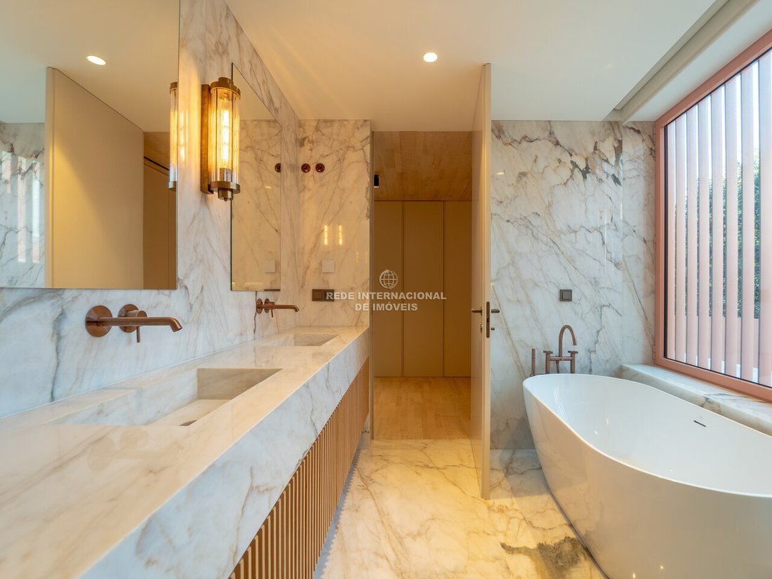 Apartment in Aldoar, Foz do Douro e Nevogilde, Porto District, Portugal 3 - 17500624