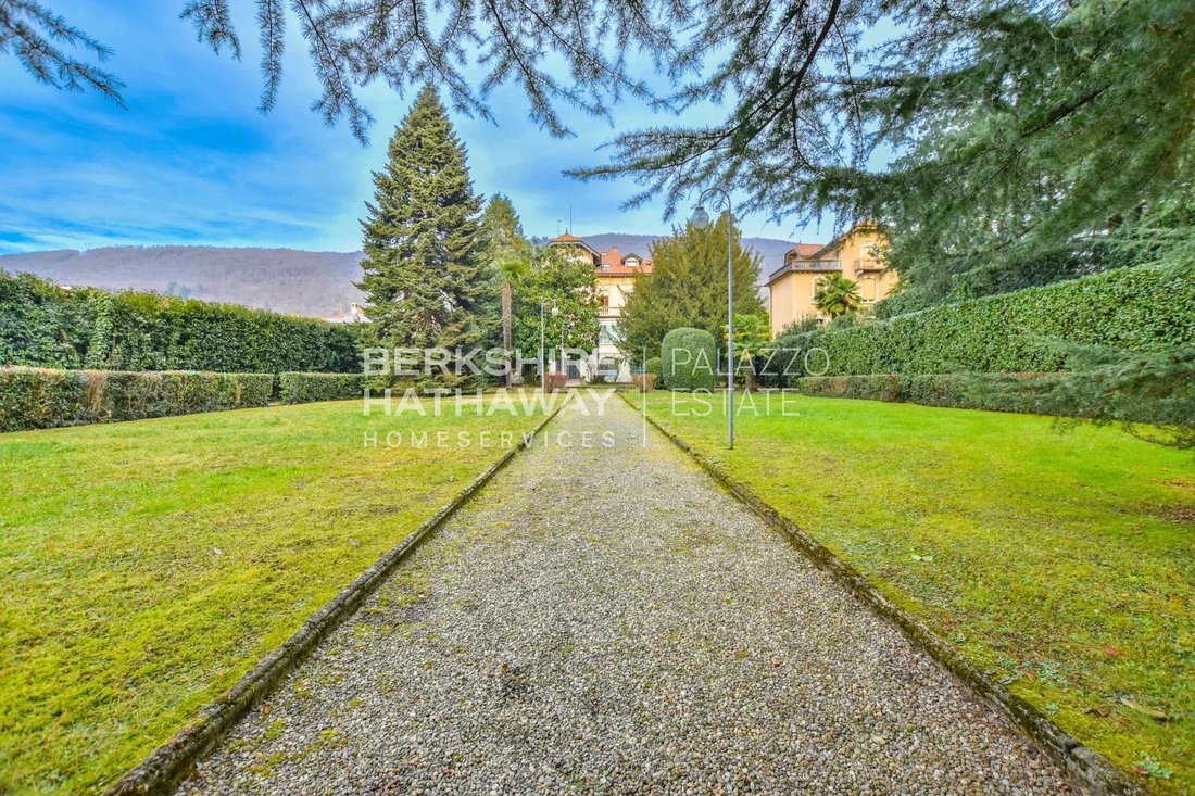 Villa in Gavirate, Lombardy, Italy 5 - 18621561
