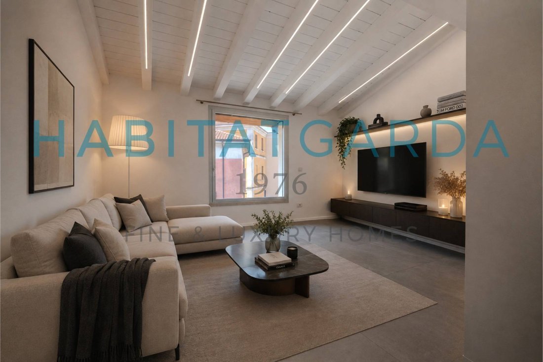 Apartment in Historic Center, Desenzano del Garda, Lombardy 5 - 18504709