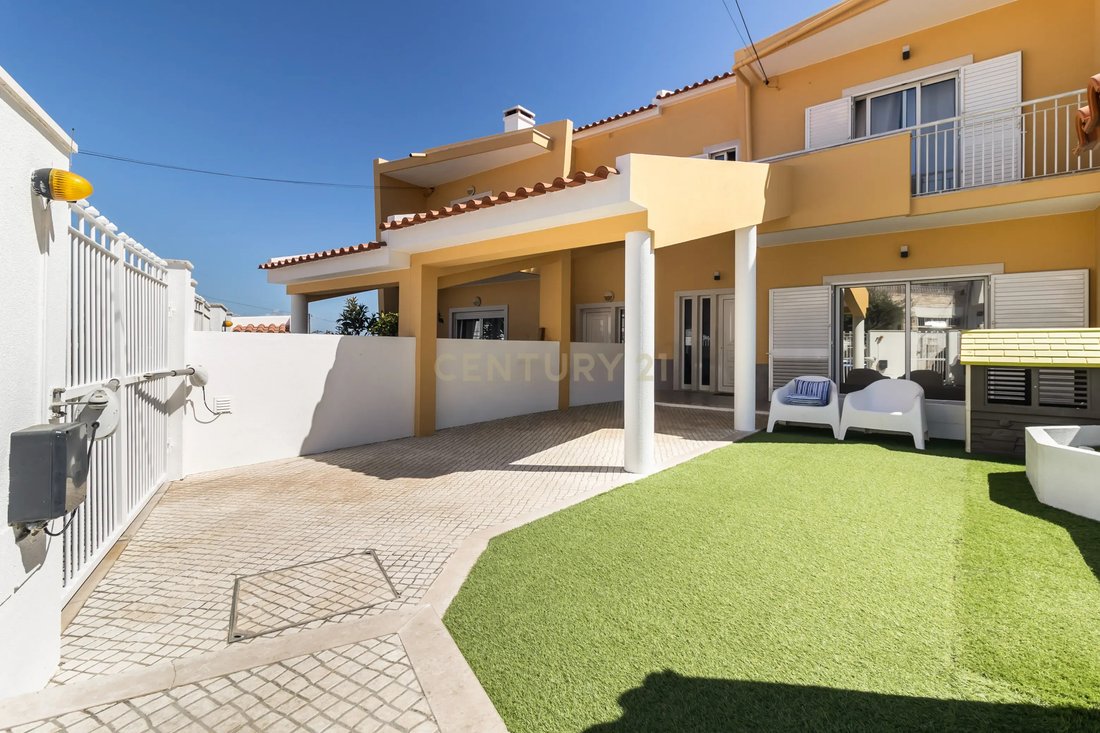 Villa in Amora, Setubal, Portugal 1 - 18620447