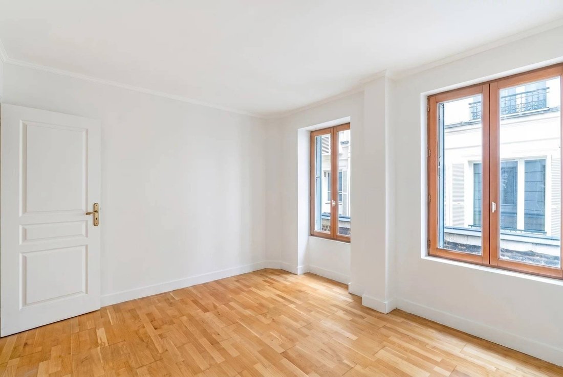 Apartment in Pereire-Malesherbes, Paris 17e Arrondissement, Paris 4 - 18008906