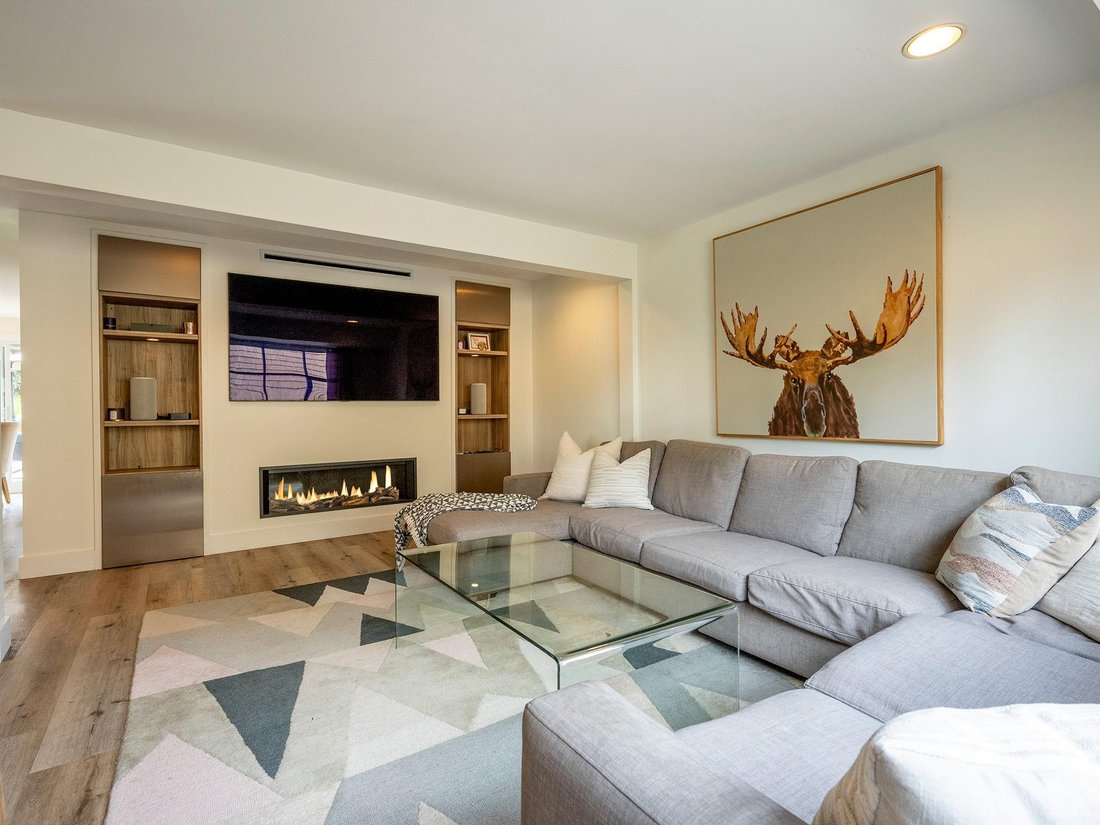 House in Whistler, British Columbia, Canada 2 - 18619652