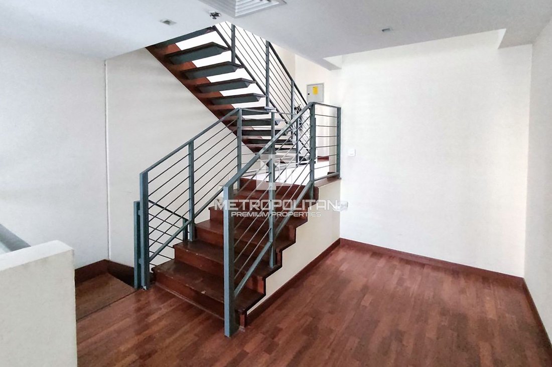 Townhouse in JVC / Jumeirah Village Circle, Dubai, United Arab Emirates 2 - 18616280