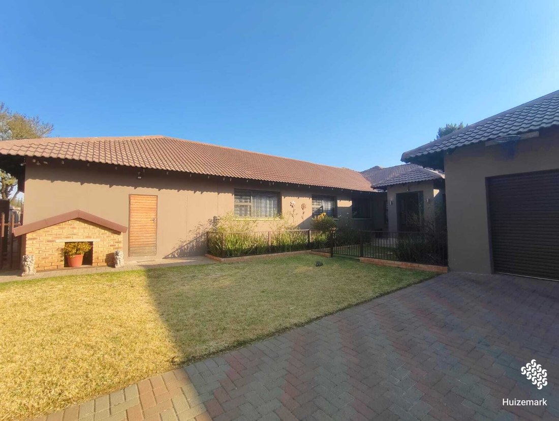 House in Vaalpark, Sasolburg, Free State 1 - 18618028