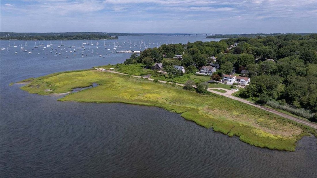 House in Jamestown, Rhode Island, United States 2 - 17820095