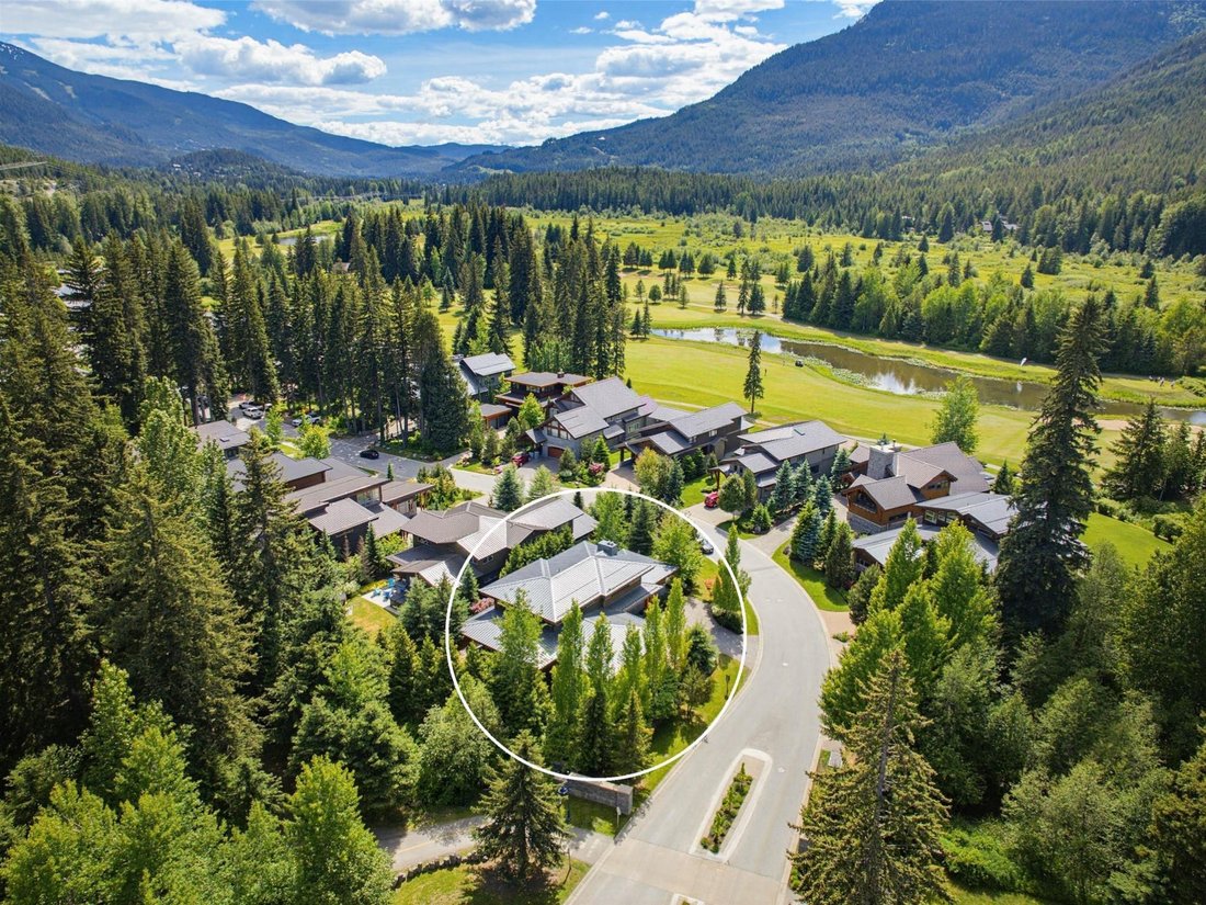 House in Whistler, British Columbia, Canada 3 - 18619647