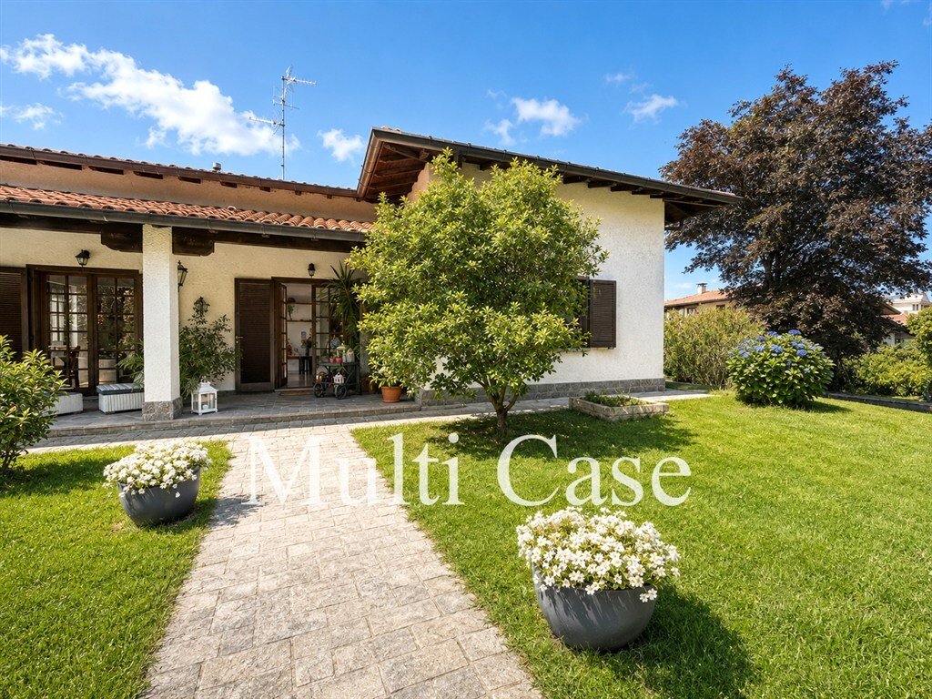 Villa in Saronno, Lombardy, Italy 5 - 18622026