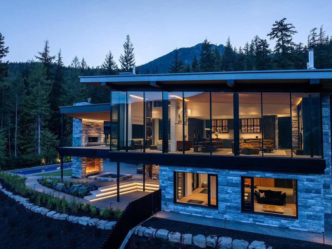 House in Whistler, British Columbia, Canada 4 - 18619637