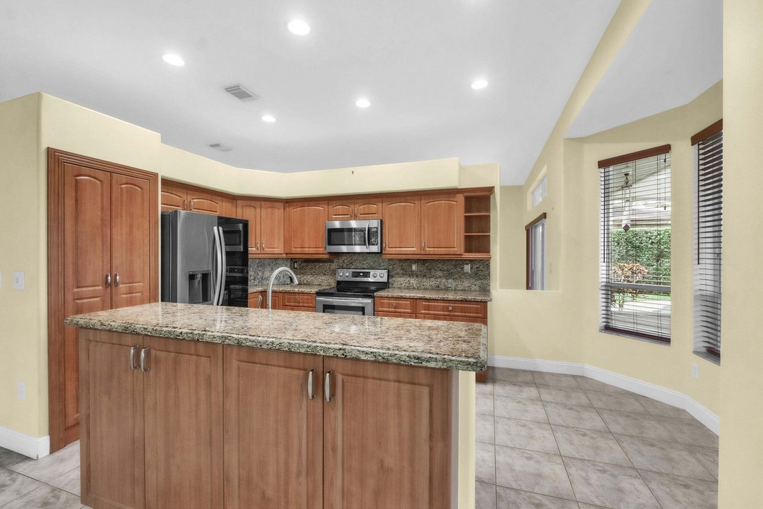 House in Miramar, Florida, United States 5 - 18618477