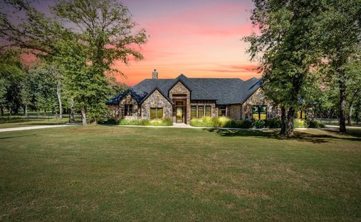 House in Burleson, Texas, United States 1