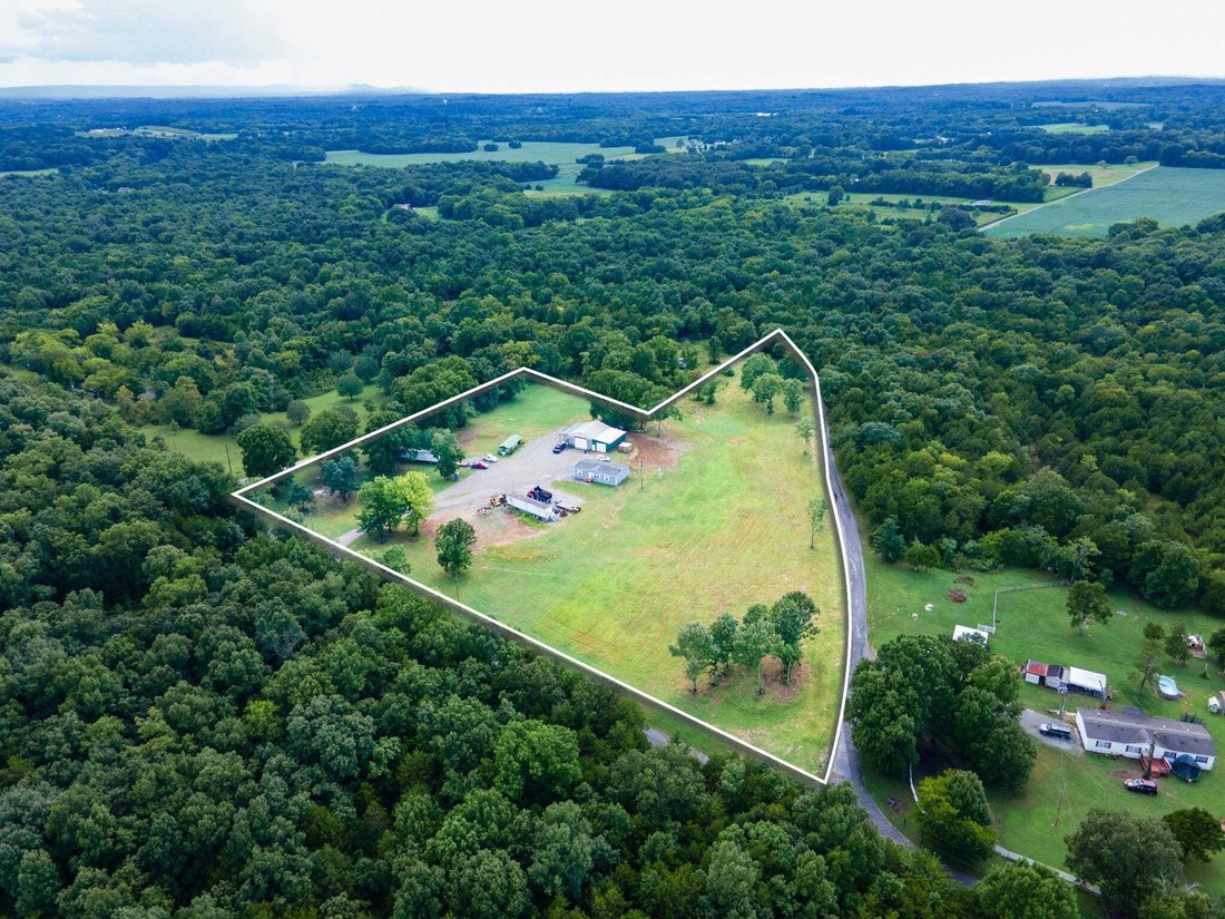 Chapel Hill, Tennessee, United States 1 - 18617115