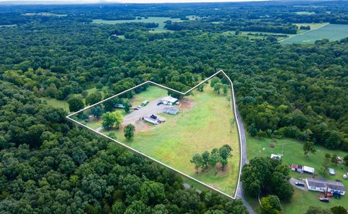 Chapel Hill, Tennessee, United States 1