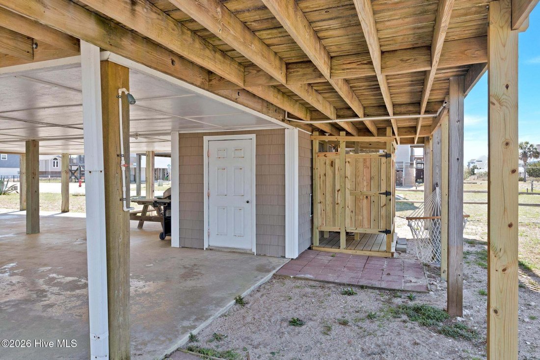 House in Topsail Beach, North Carolina, United States 5 - 18617254