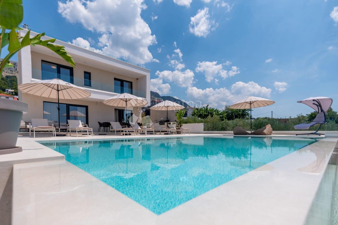 House in Grljevac, Split-Dalmatia County, Croatia 1 - 15432849