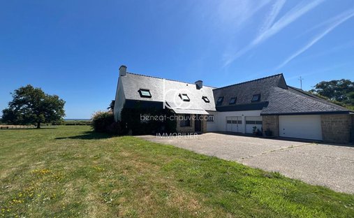 Estate in Sarzeau, Brittany, France 1