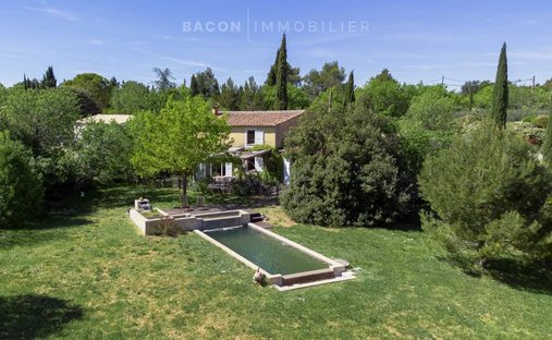 House in Lacoste, Provence-Alpes-Côte d'Azur, France 1