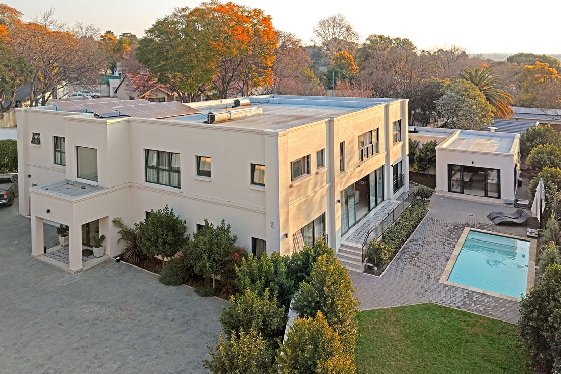 House in Broadacres, Gauteng, South Africa 4 - 18618006