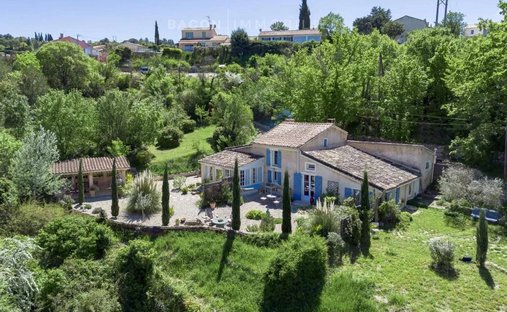 Maison à Centre Nord, Apt, France 1