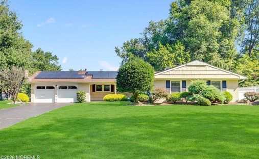 House in Manalapan Township, New Jersey, United States 1