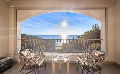 Villa in Théoule-sur-Mer, Provence-Alpes-Côte d'Azur, France 1