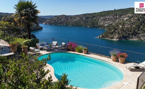 Villa in Esparron-de-Verdon, Provence-Alpes-Côte d'Azur, France 1