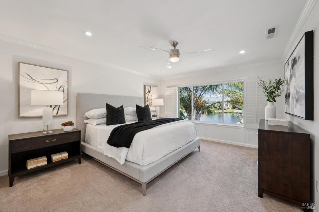 House in Novato, California, United States 5 - 18619706