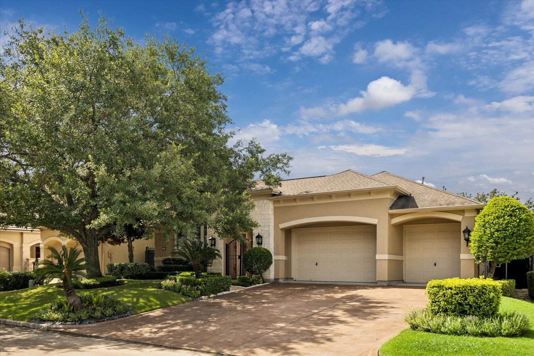 House in Houston, Texas, United States 3 - 18617173