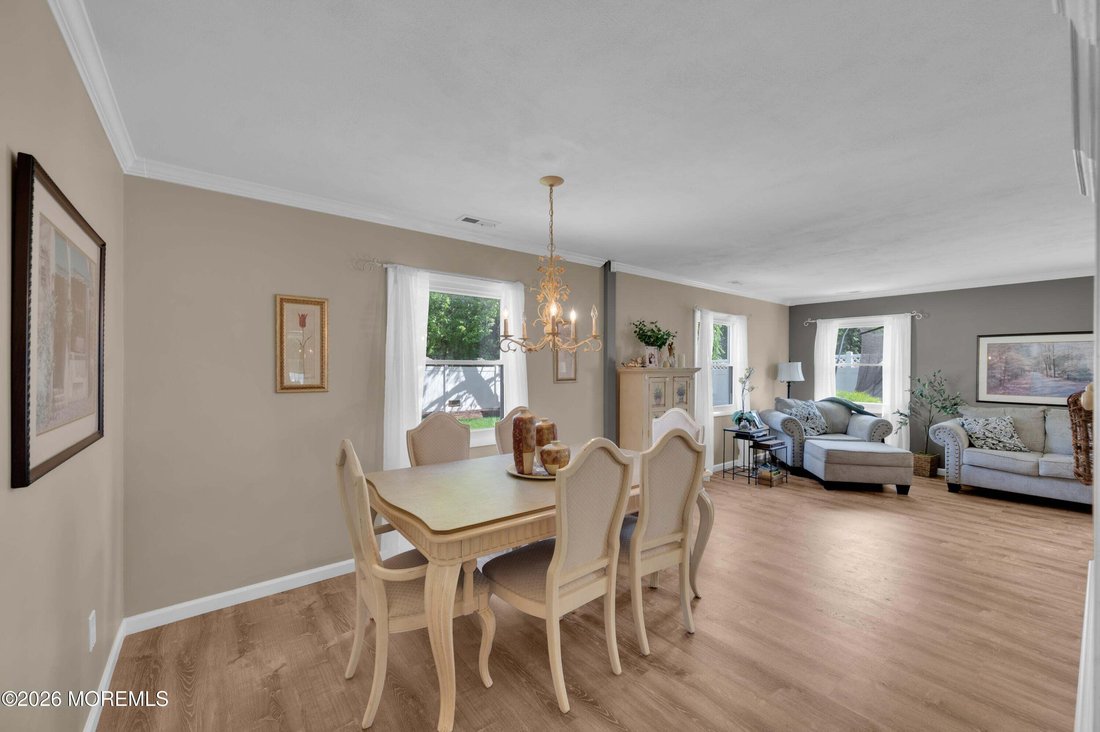 House in Manalapan Township, New Jersey, United States 3 - 18618405