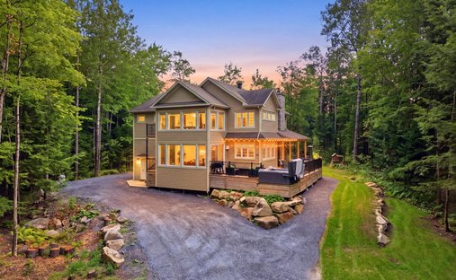 House in Sainte-Catherine-de-Hatley, Quebec, Canada 1
